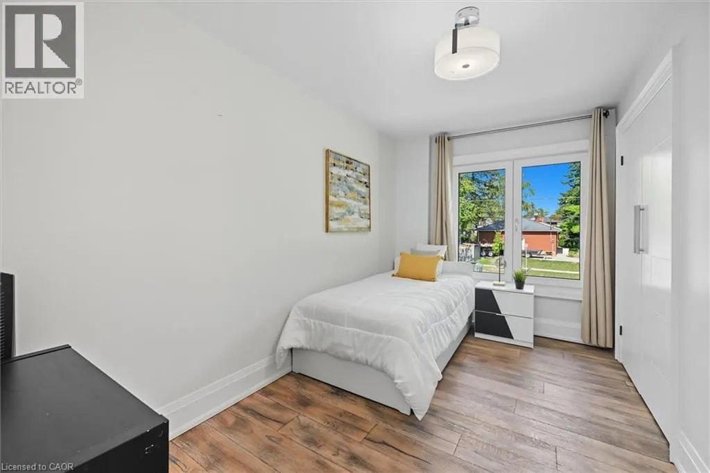 568 DYNES Road