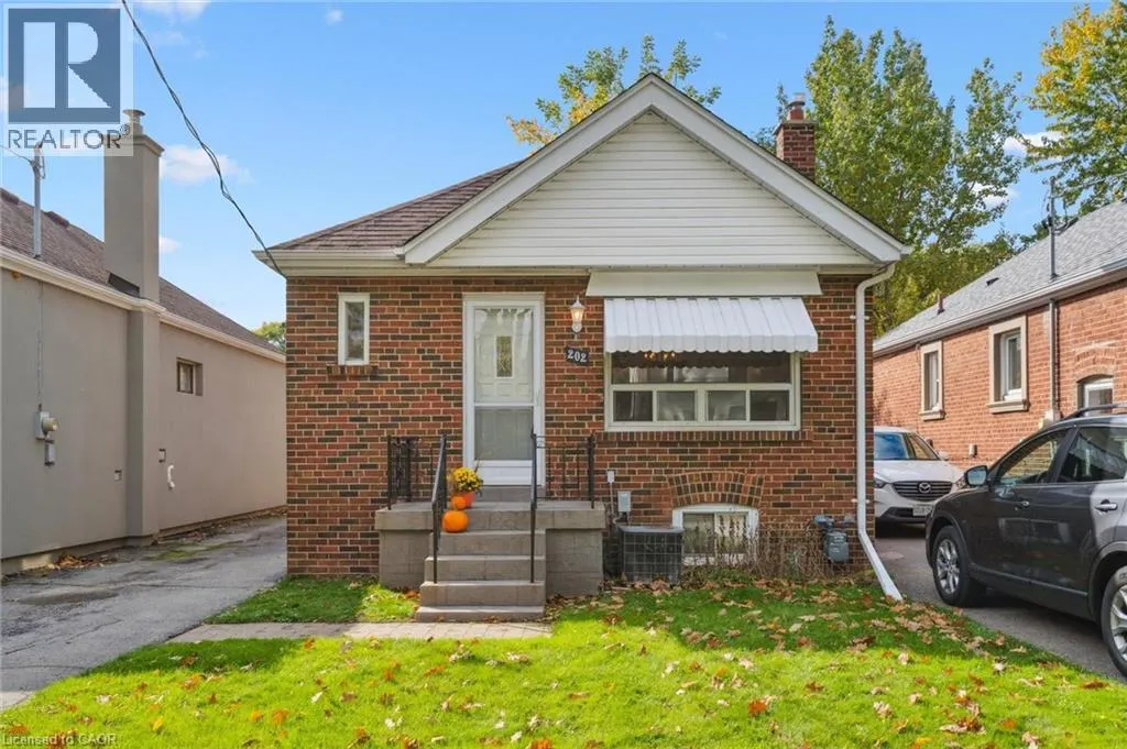 202 ALDERBRAE Avenue