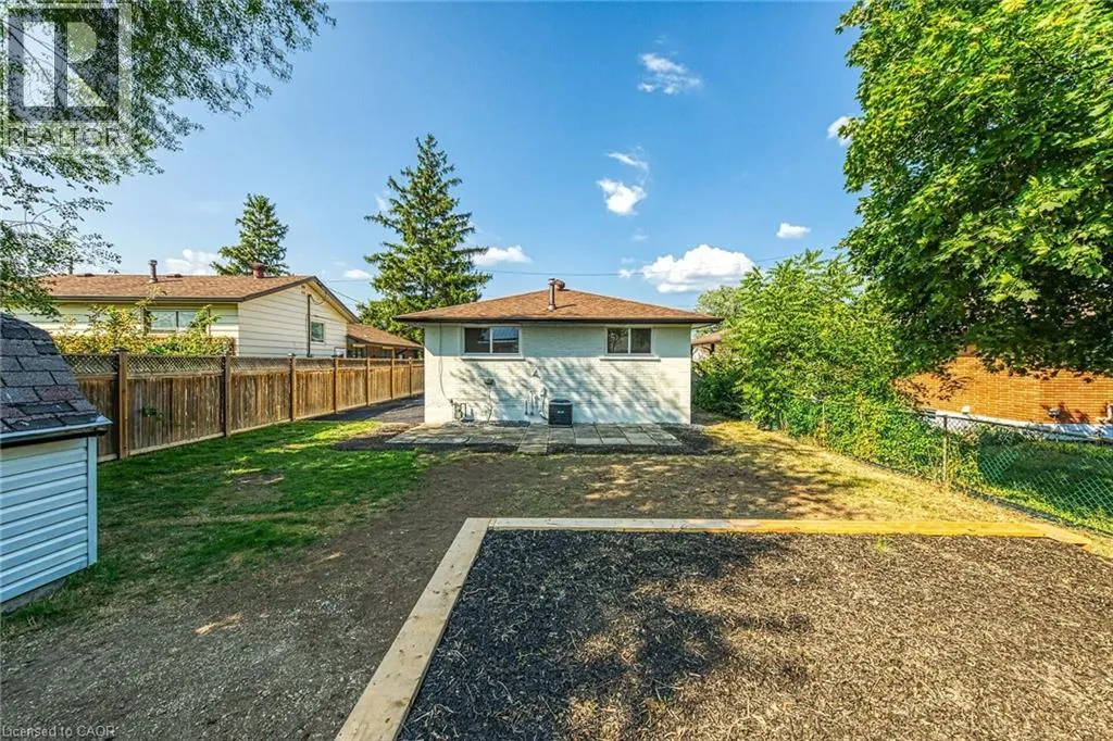 4 LILACSIDE Drive