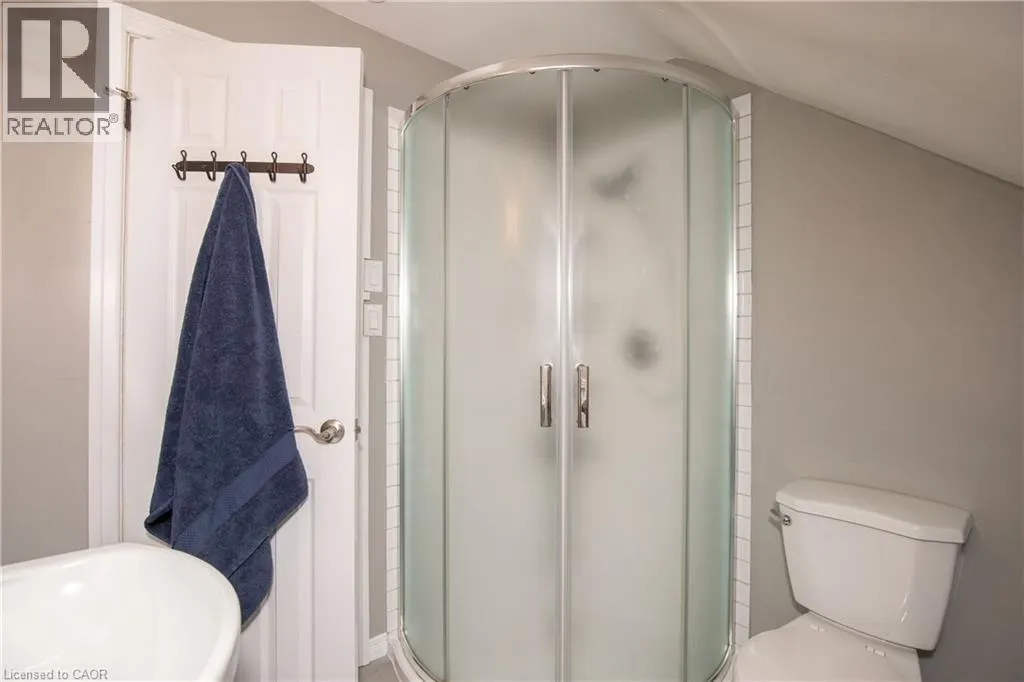 4 SUNNING HILL Avenue Unit# UPPER, #UPPER