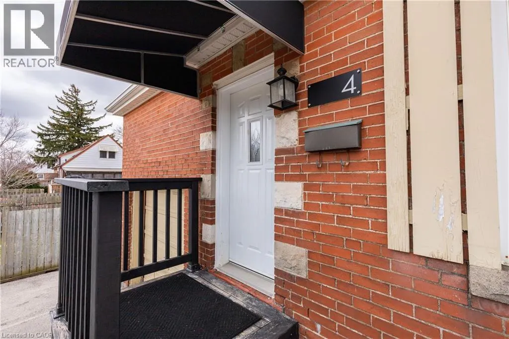 4 SUNNING HILL Avenue Unit# UPPER, #UPPER
