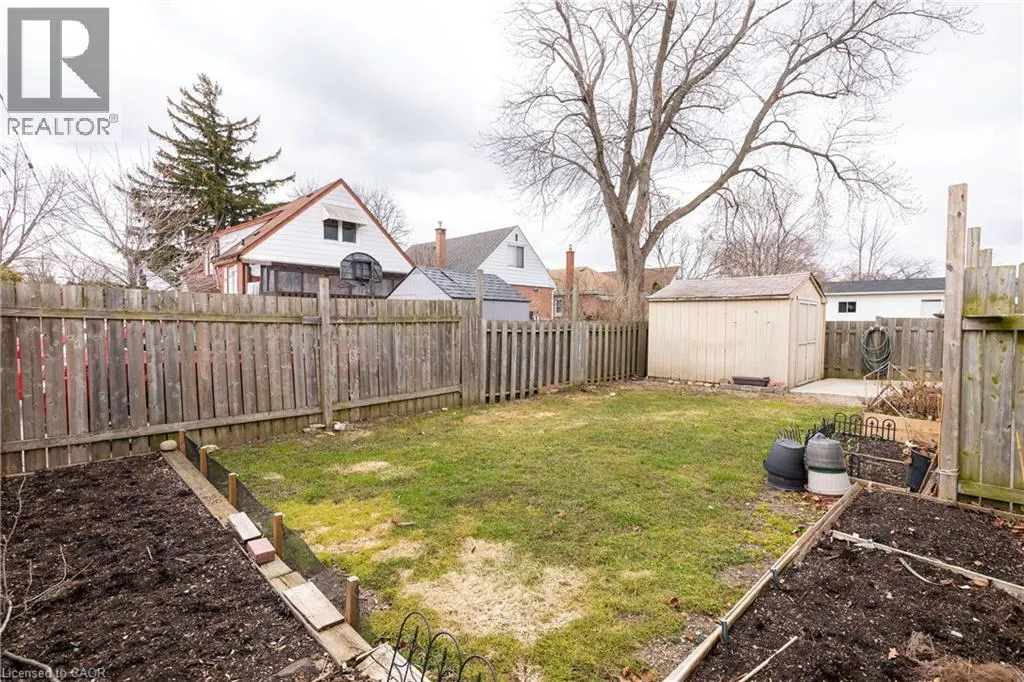 4 SUNNING HILL Avenue Unit# UPPER, #UPPER