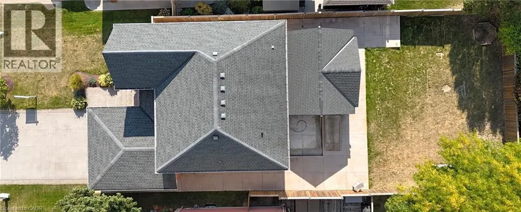6 SHADYRIDGE Place