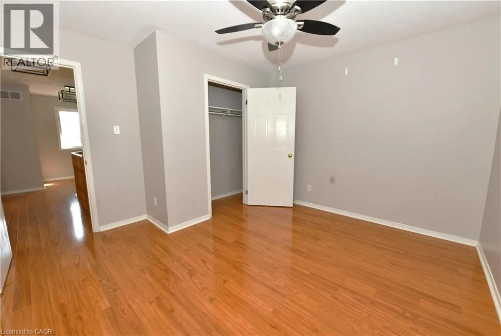 6 SHADYRIDGE Place