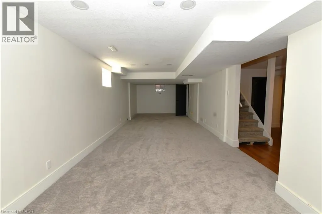 6 SHADYRIDGE Place