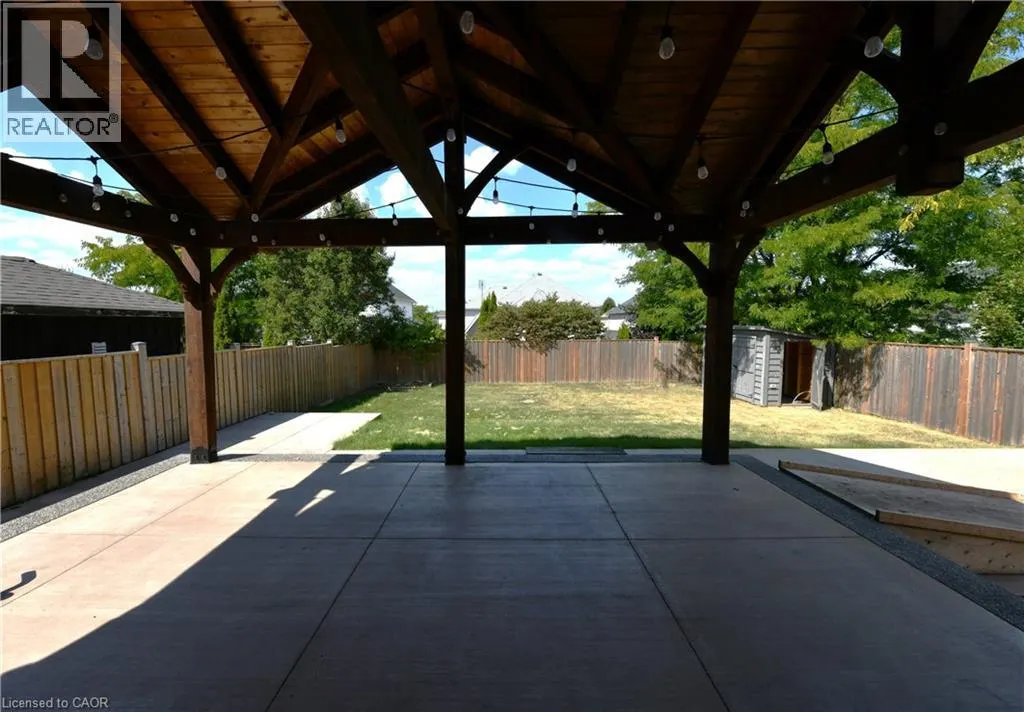 6 SHADYRIDGE Place