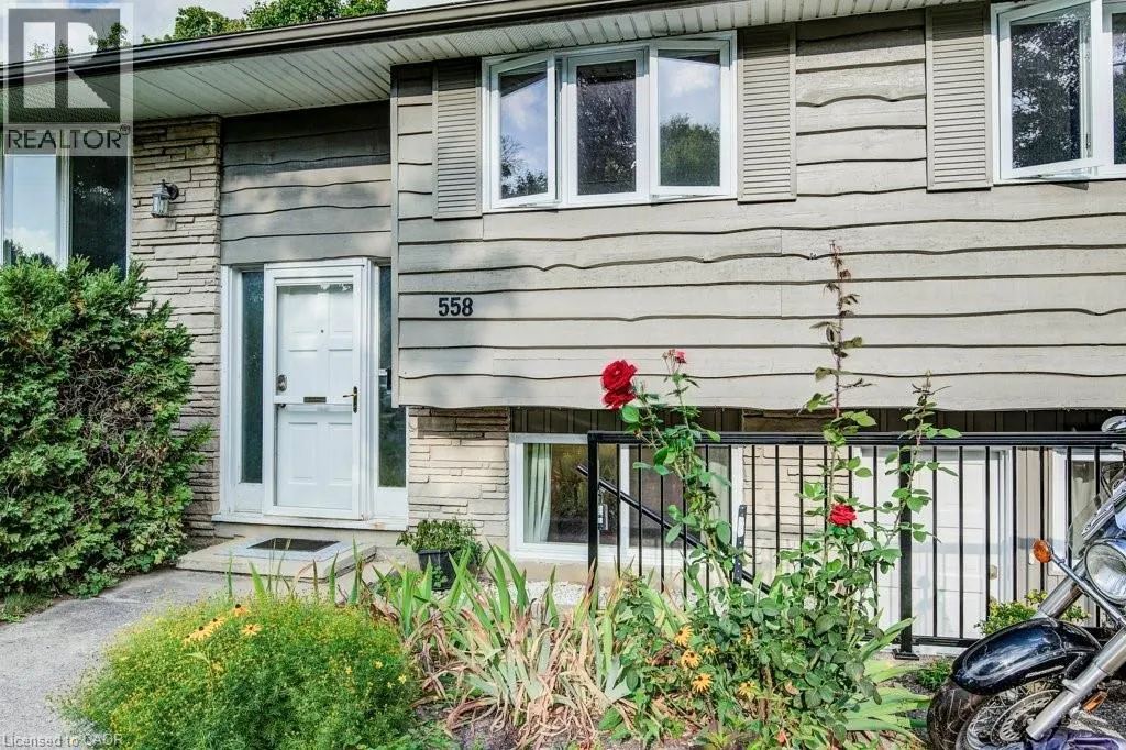 558 SPRUCEHILL Avenue