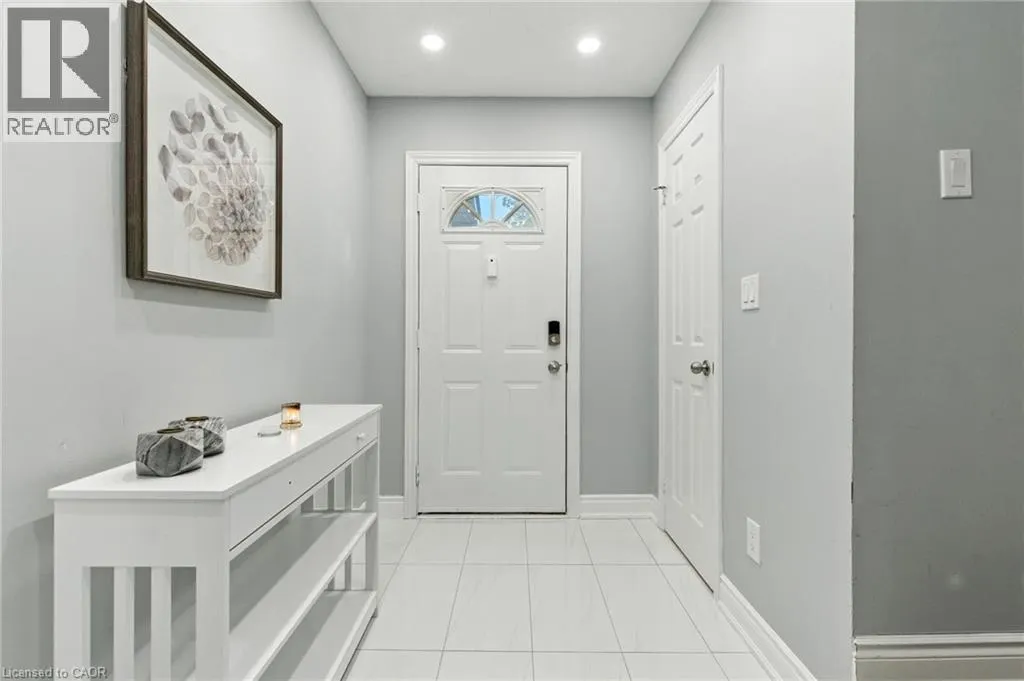1 ROYALWOOD Court Unit# 5, #5