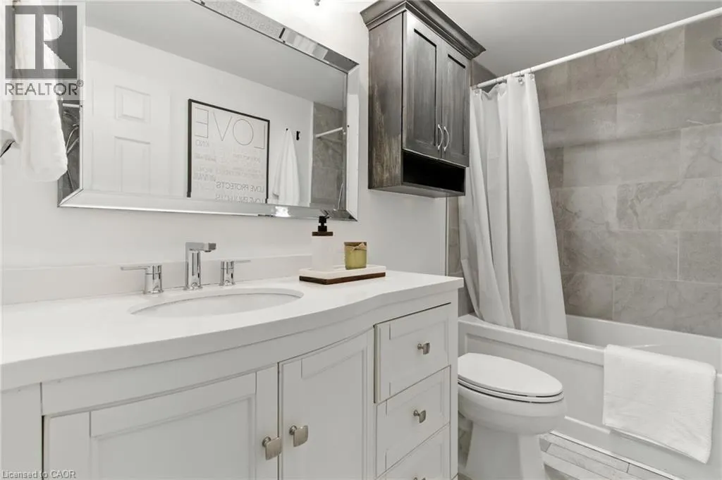 1 ROYALWOOD Court Unit# 5, #5