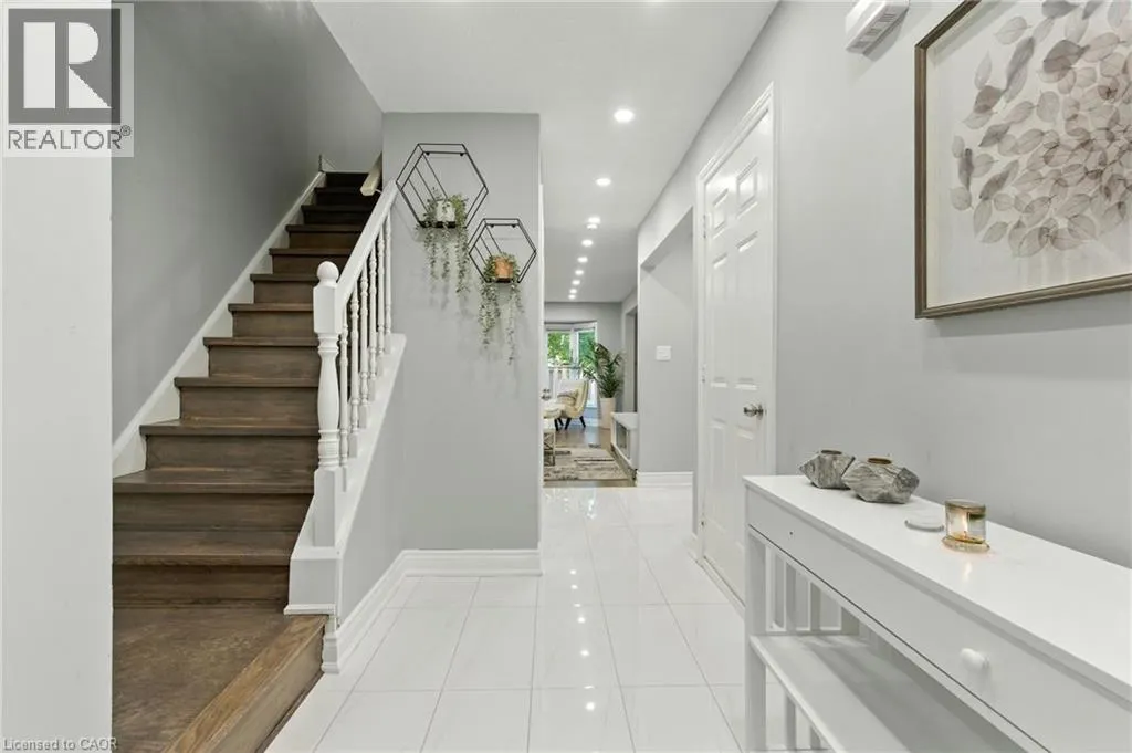 1 ROYALWOOD Court Unit# 5, #5