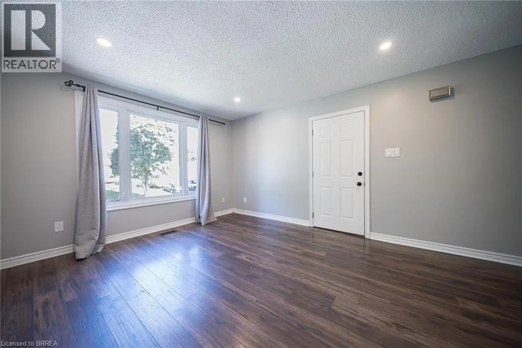 28 SOUTHGLEN Road