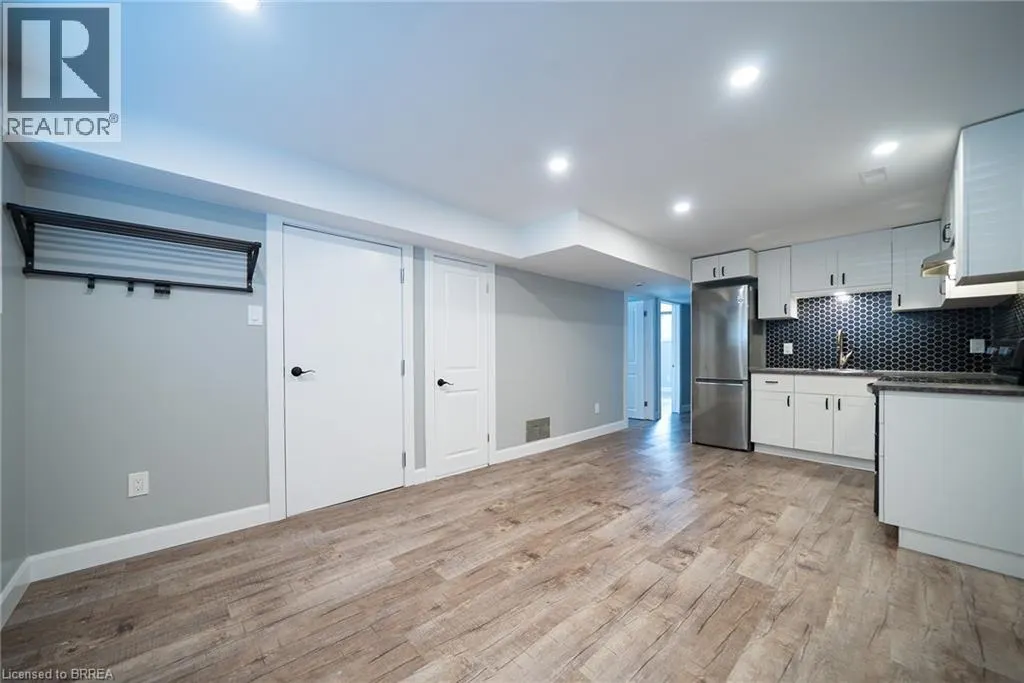 28 SOUTHGLEN Road
