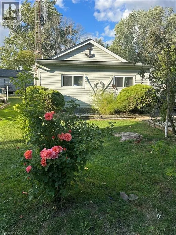 17 MAPLE Lane