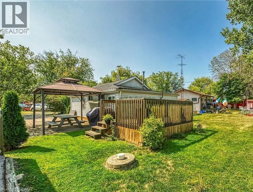 17 MAPLE Lane