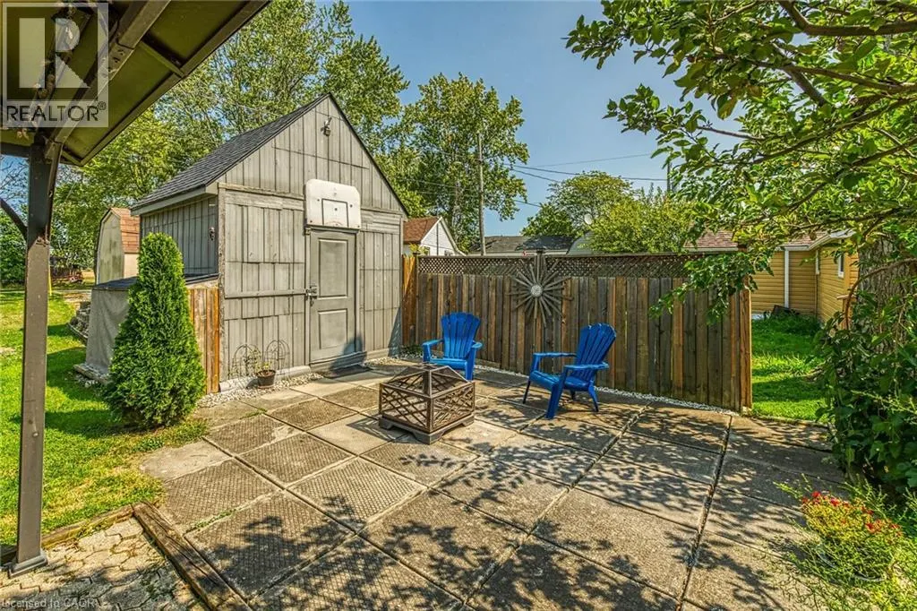17 MAPLE Lane