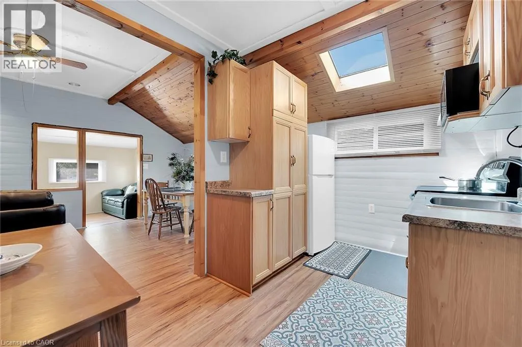 17 MAPLE Lane