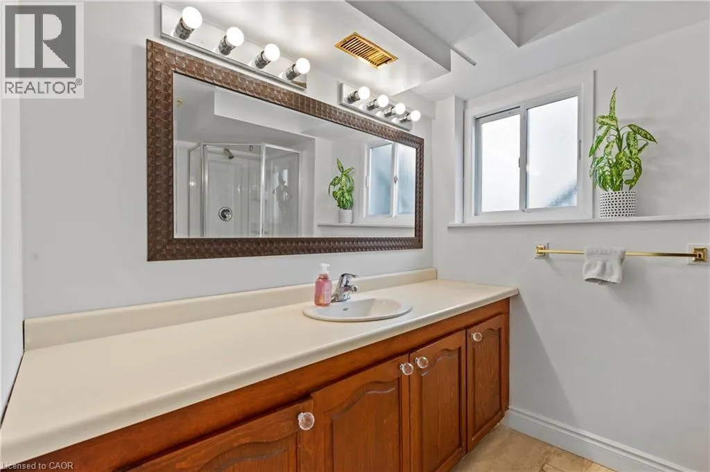 66 HIGH ACRES Crescent
