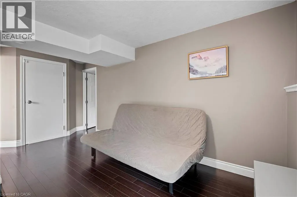 66 HIGH ACRES Crescent