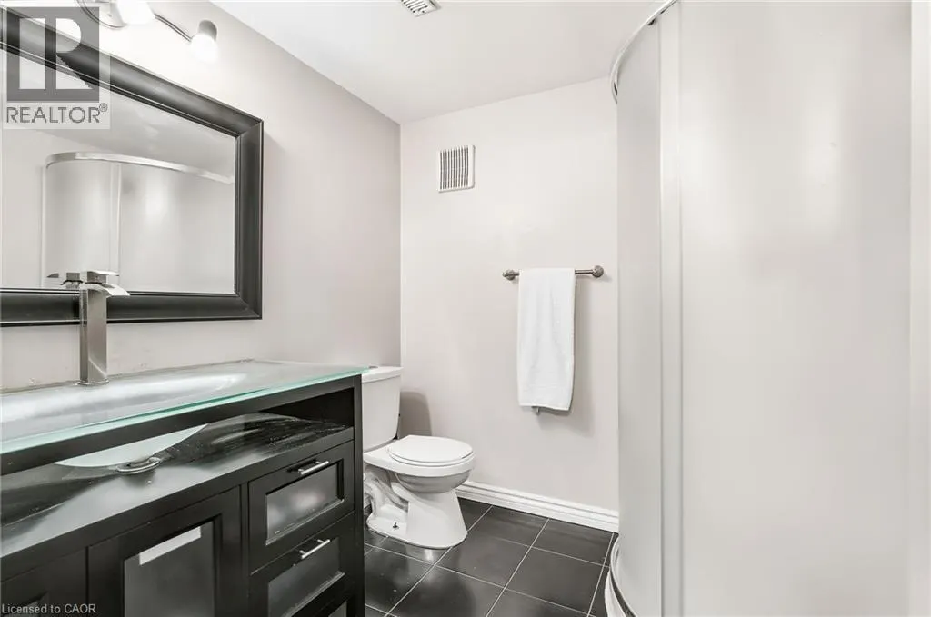 14 ASHRIDGE Place