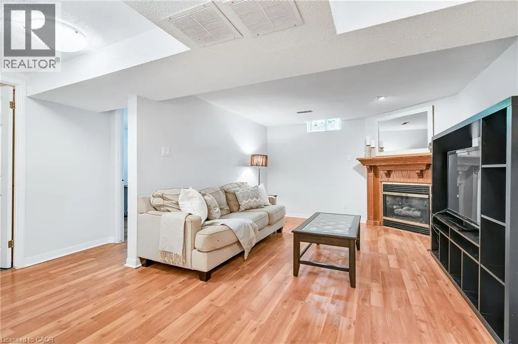14 ASHRIDGE Place