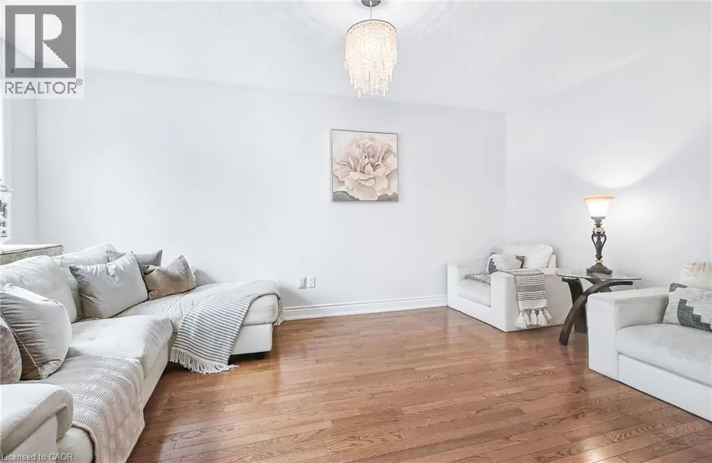 14 ASHRIDGE Place