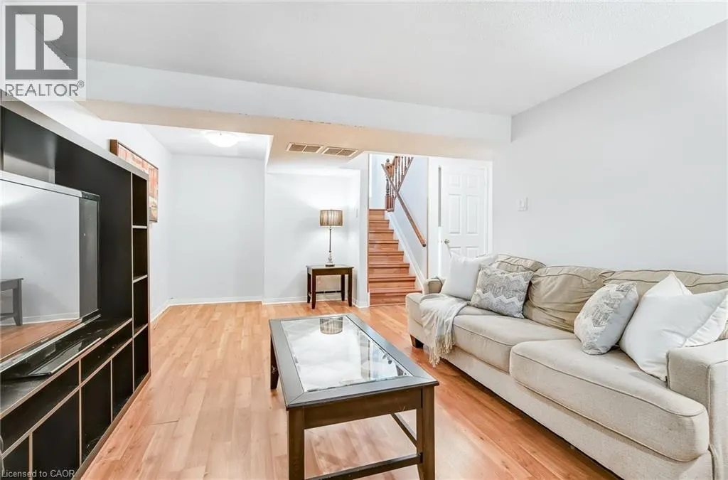 14 ASHRIDGE Place