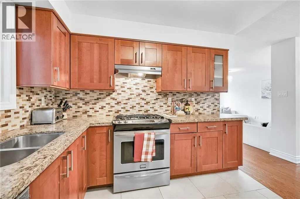 14 ASHRIDGE Place