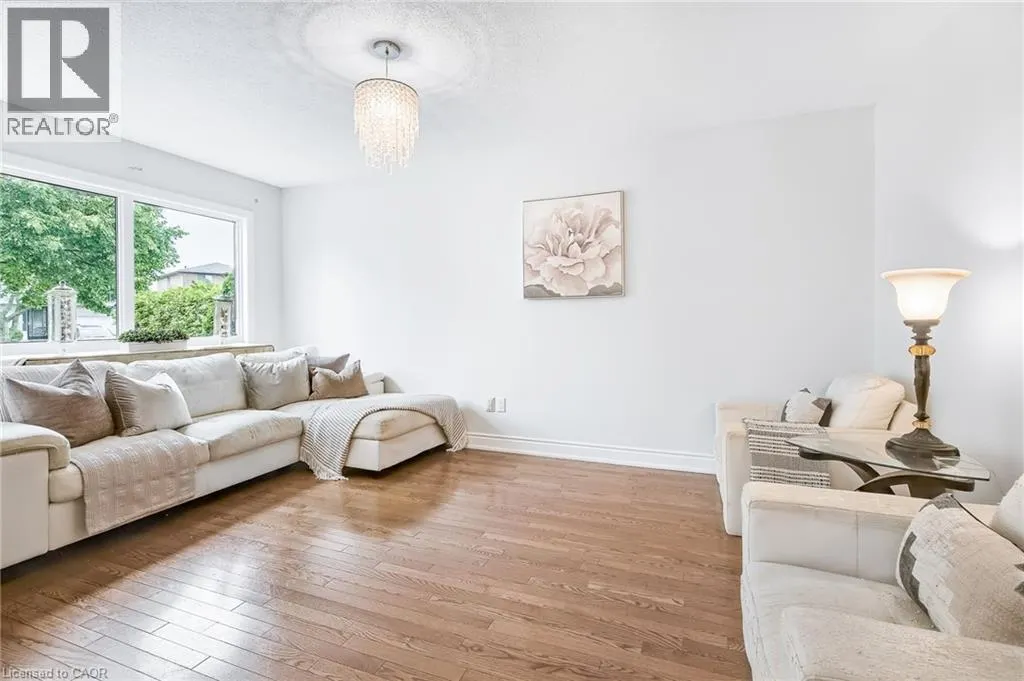 14 ASHRIDGE Place