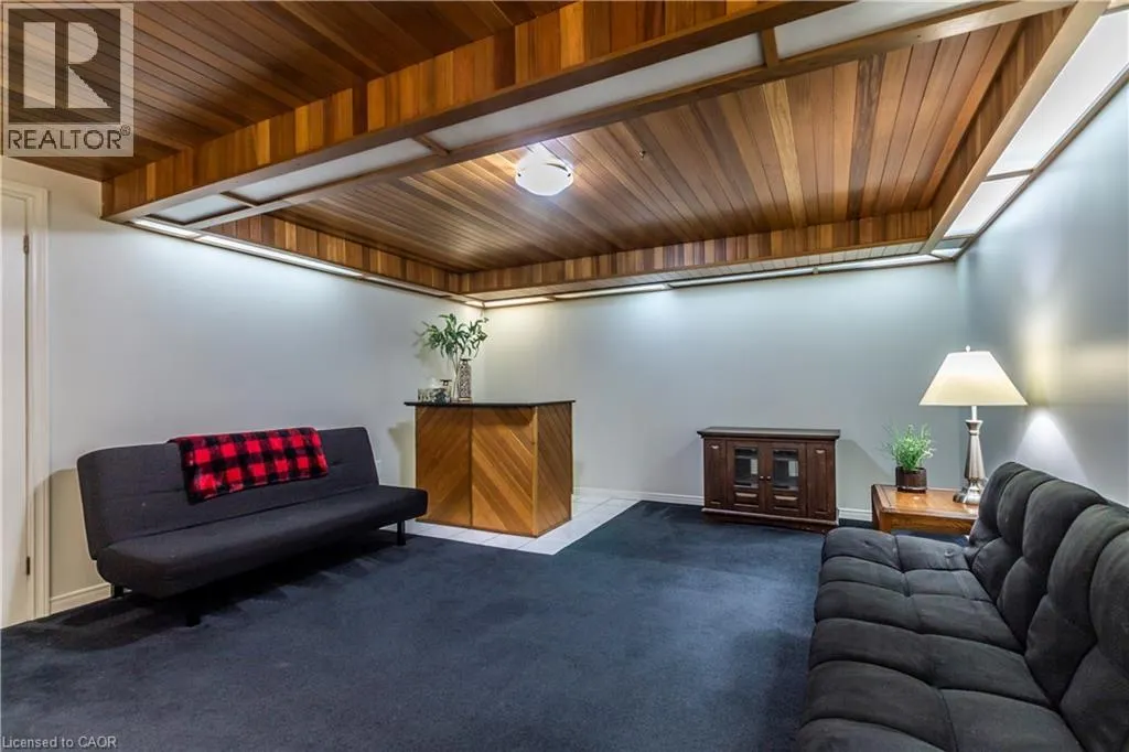 15 BOURBON Court