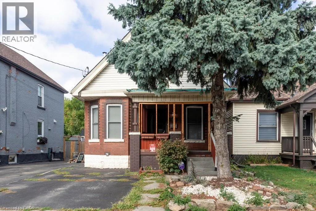 147 KENSINGTON Avenue N