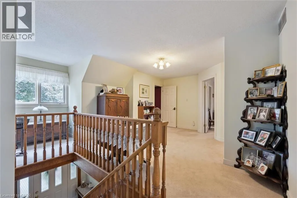 45 APPLEWOOD Crescent