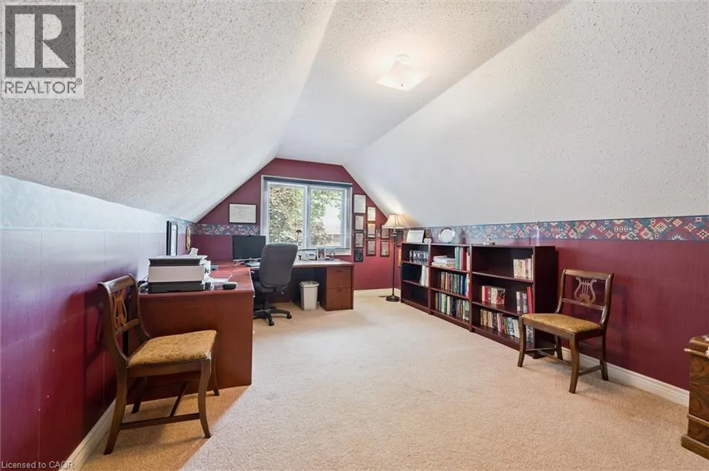45 APPLEWOOD Crescent