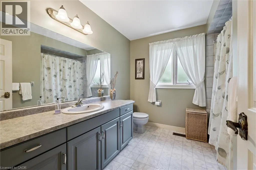 45 APPLEWOOD Crescent