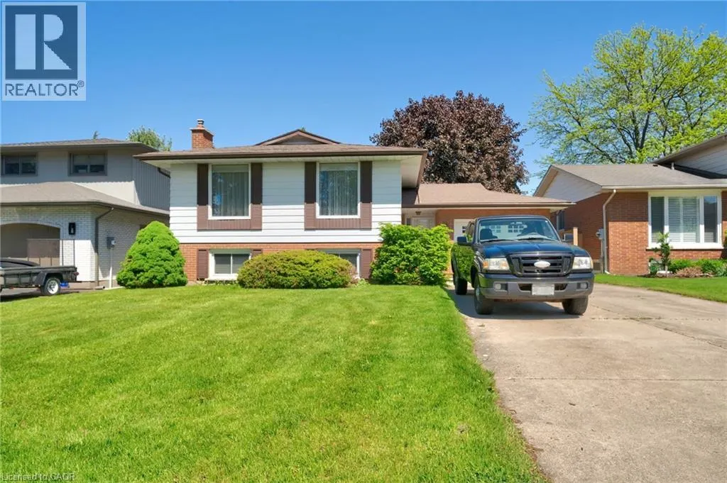 13 MEADOWBROOK Crescent