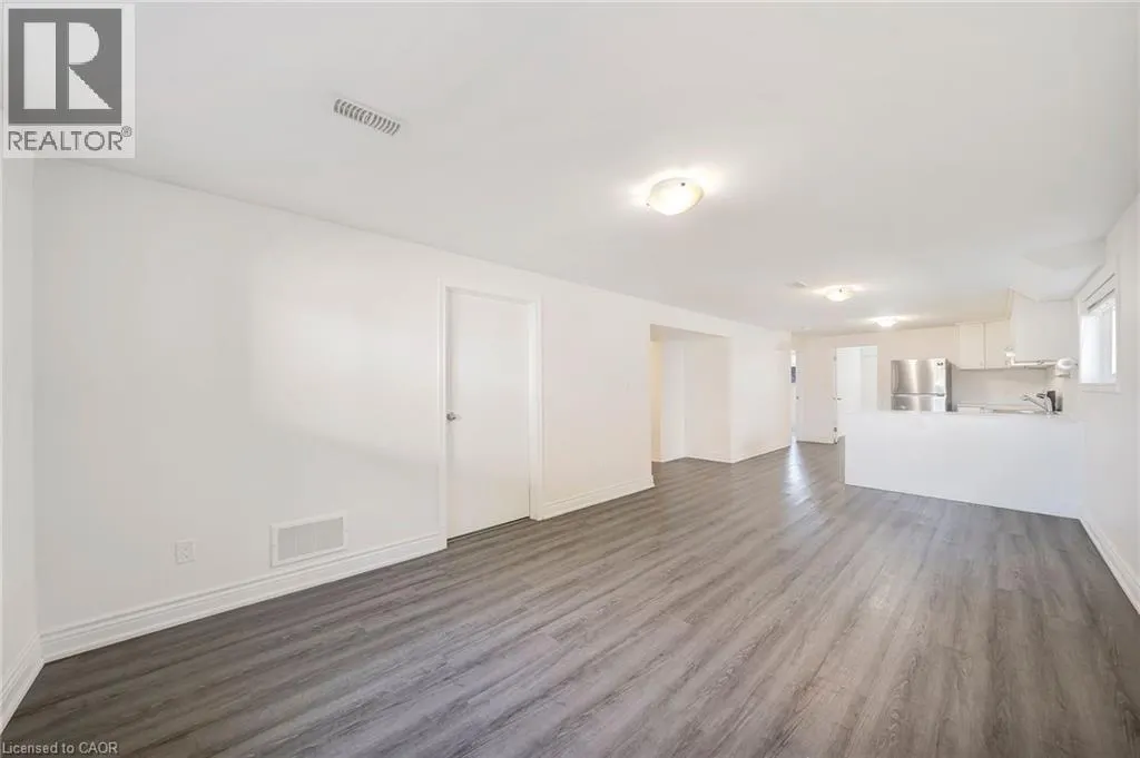 13 MEADOWBROOK Crescent
