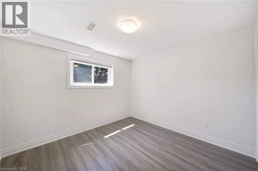 13 MEADOWBROOK Crescent
