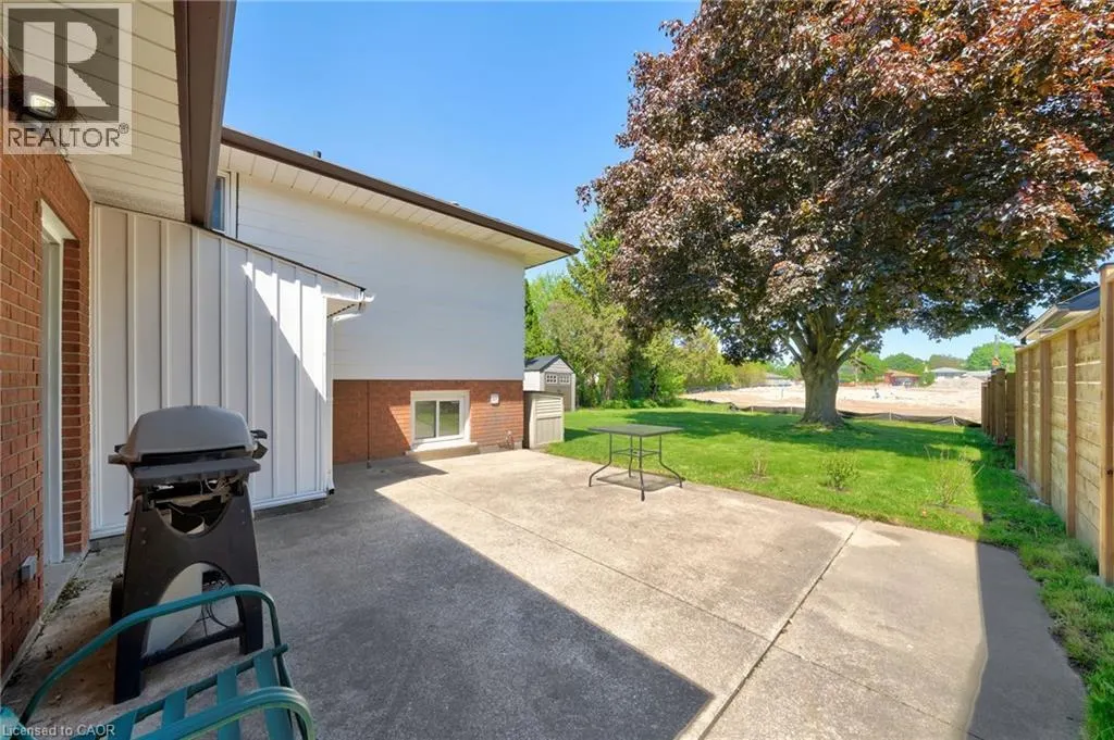 13 MEADOWBROOK Crescent