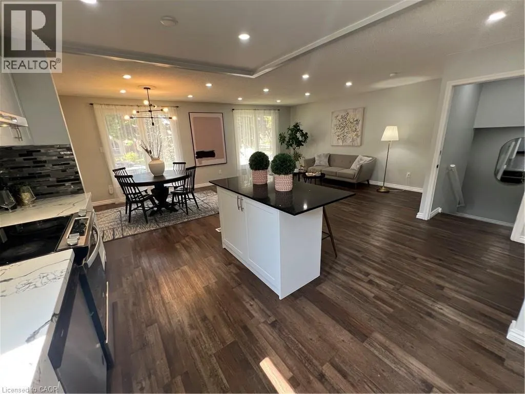 228 LAWNHURST Court