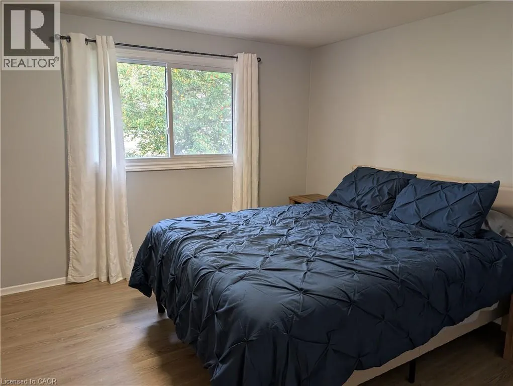 415 KINGSCOURT Drive Unit# 3, #3