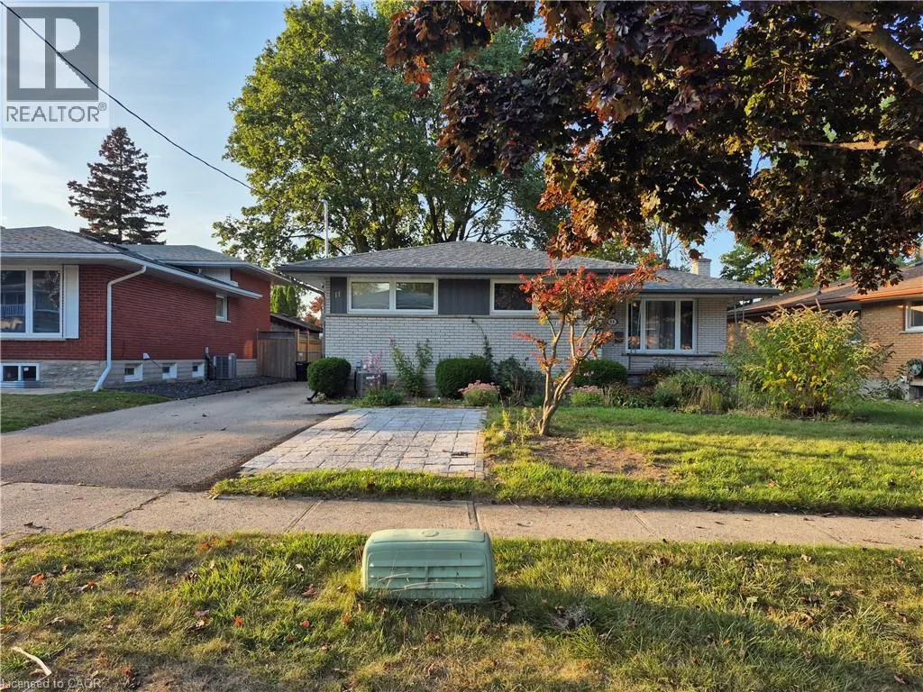 11 DUNCAIRN Avenue Unit# Lower, #Lower