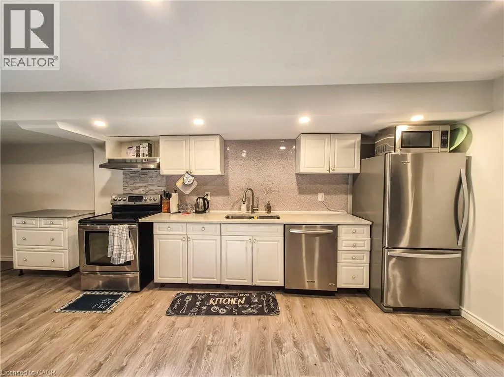 11 DUNCAIRN Avenue Unit# Lower, #Lower