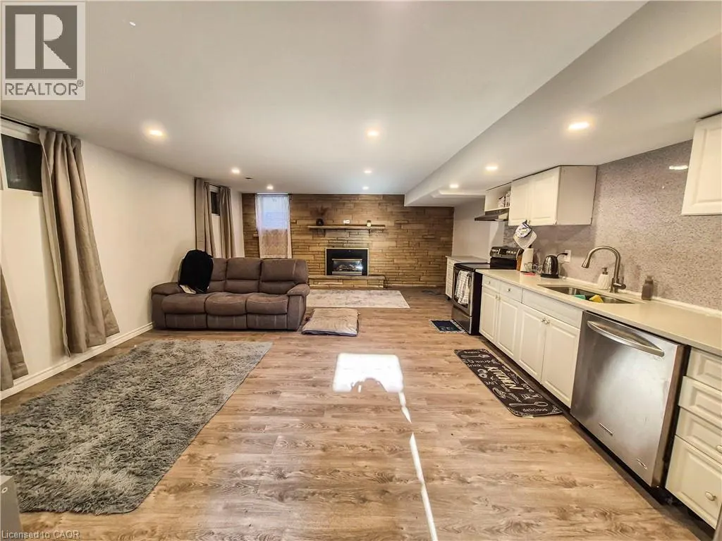 11 DUNCAIRN Avenue Unit# Lower, #Lower