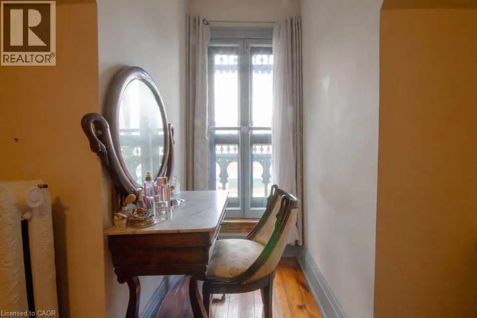 183 JAMES Street S Unit# 3, #3