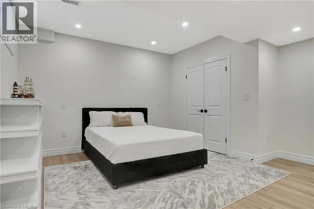 909 DUNNIGAN Court
