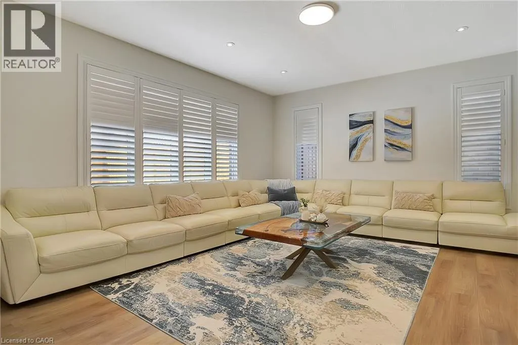 909 DUNNIGAN Court