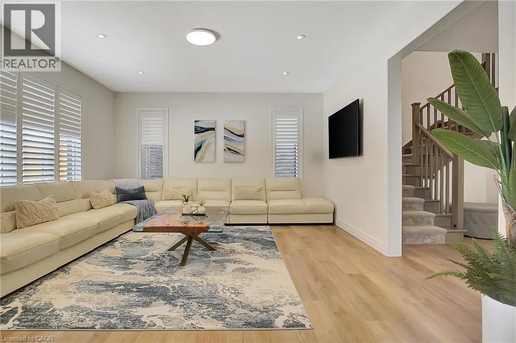 909 DUNNIGAN Court