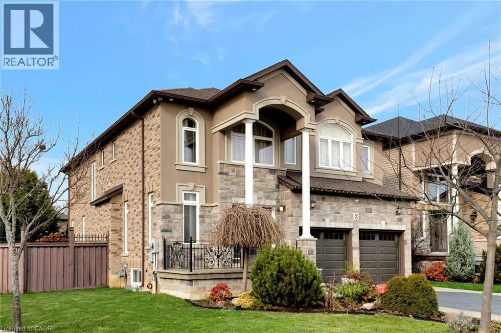 3 RIANNA Court