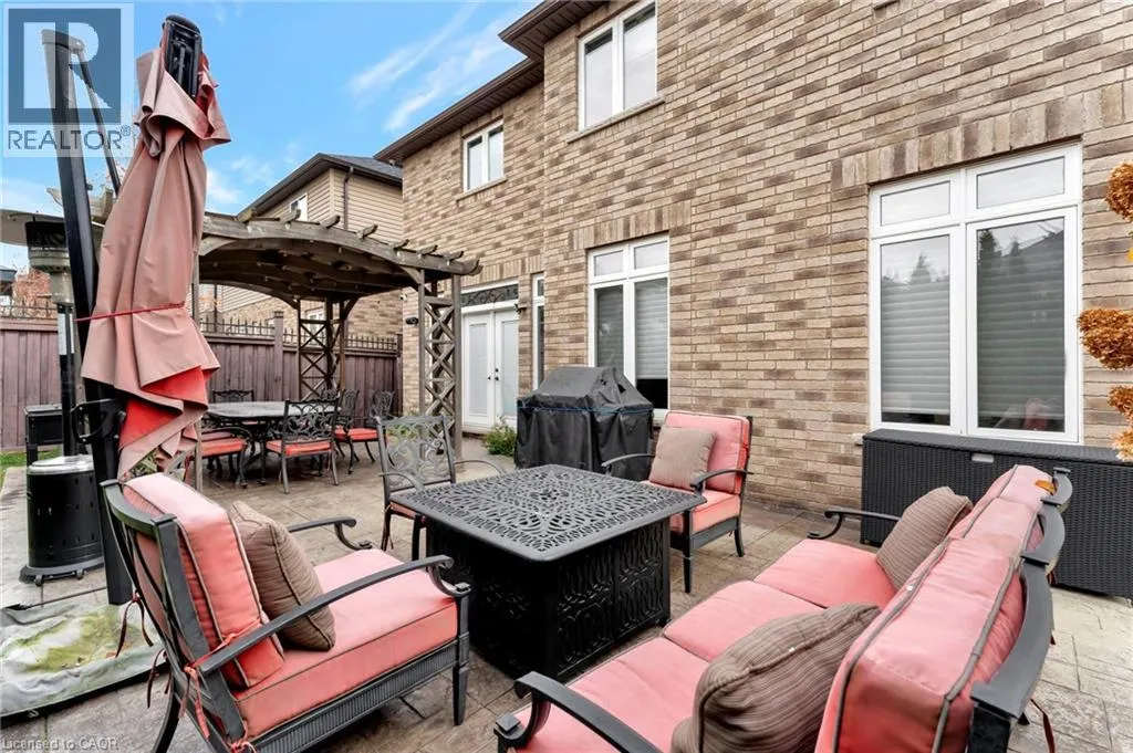 3 RIANNA Court