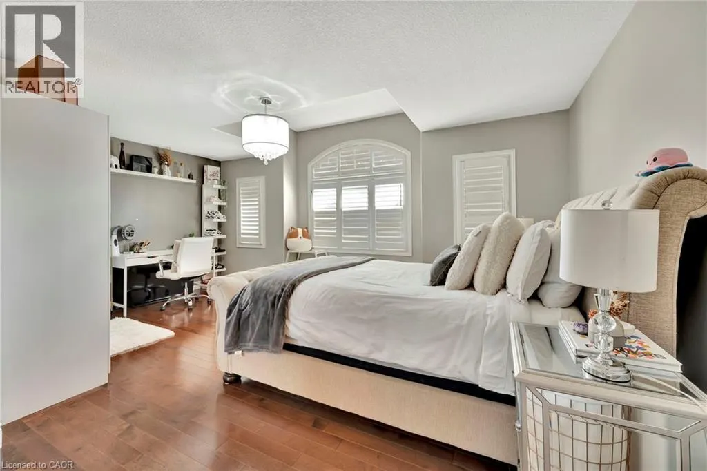 3 RIANNA Court