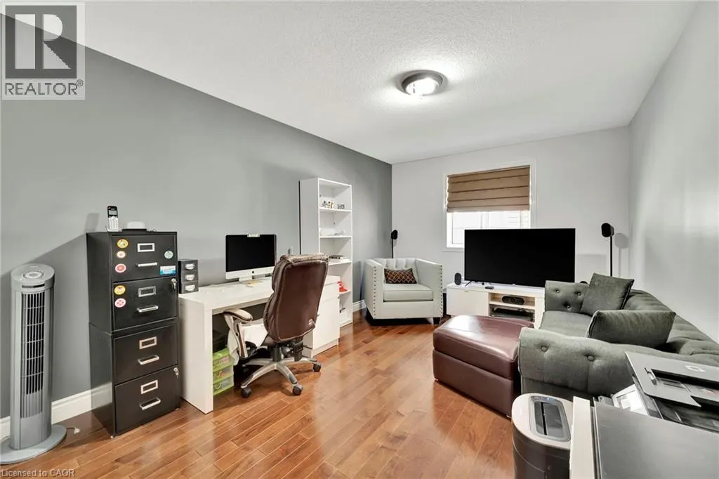 3 RIANNA Court